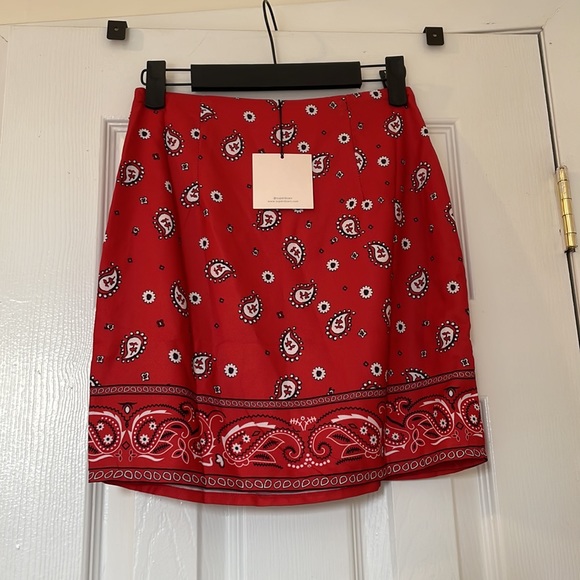 NWT Superdown Red Bandana Skirt Size XS - Picture 8 of 9